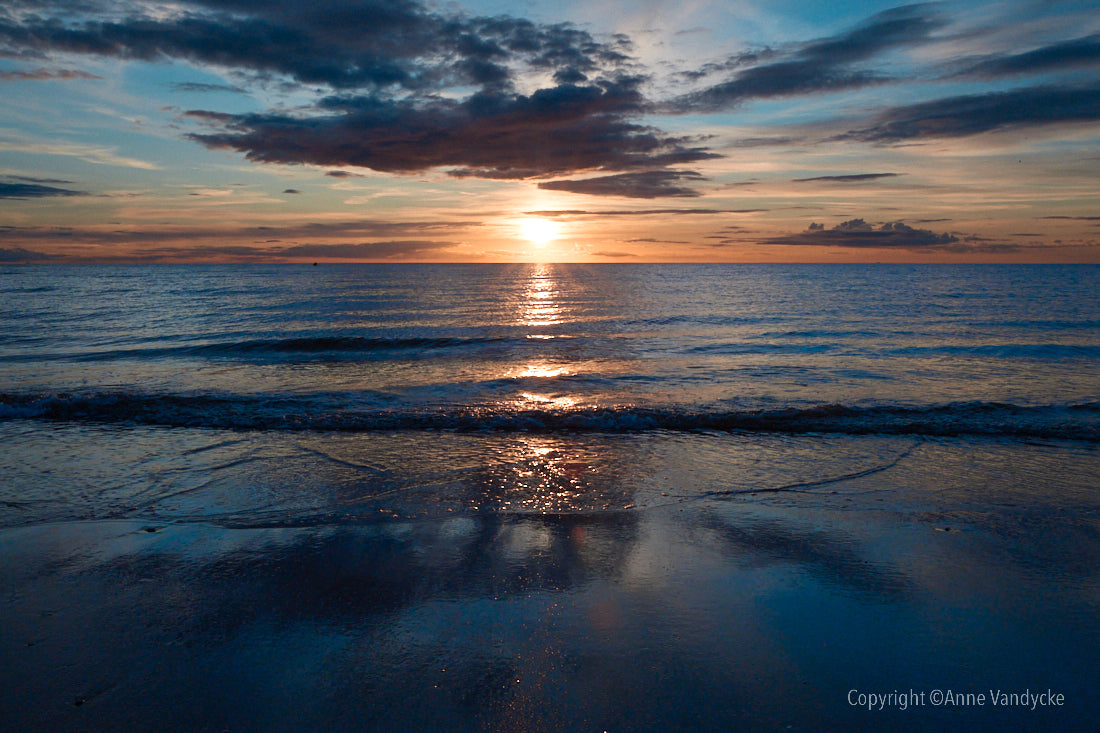Golden Hour in Deauville 6 - Anne Vandycke Photography Print